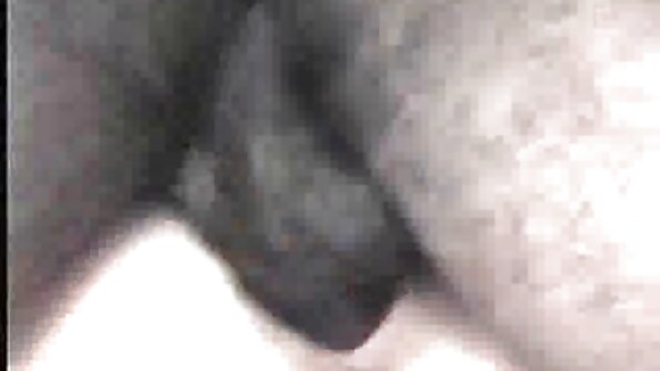 ಟ್ಯಾಟೂ ಹಾಕಿದ ಹಾಟೀಸ್ ಅತ್ಯದ್ಭುತ ಫಕಿಂಗ್‌ನೊಂದಿಗೆ ಕಾಮಪ್ರಚೋದಕ ದೃಶ್ಯವನ್ನು ತುಂಬುತ್ತದೆ