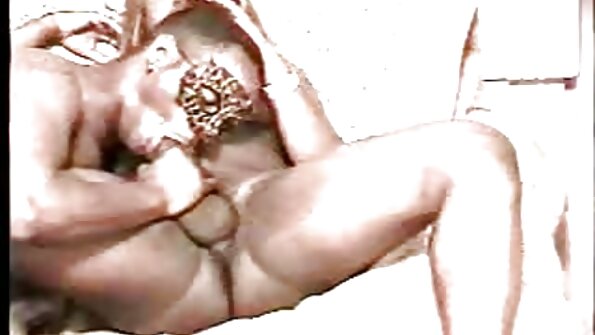 ಸಣ್ಣ ಕೂದಲು ಮತ್ತು ಪರಿಪೂರ್ಣ ಆಕಾರ ಹೊಂದಿರುವ ಸ್ವಾಂಕಿ ಮಹಿಳೆ ಫಕ್ ಆಗುತ್ತಾಳೆ